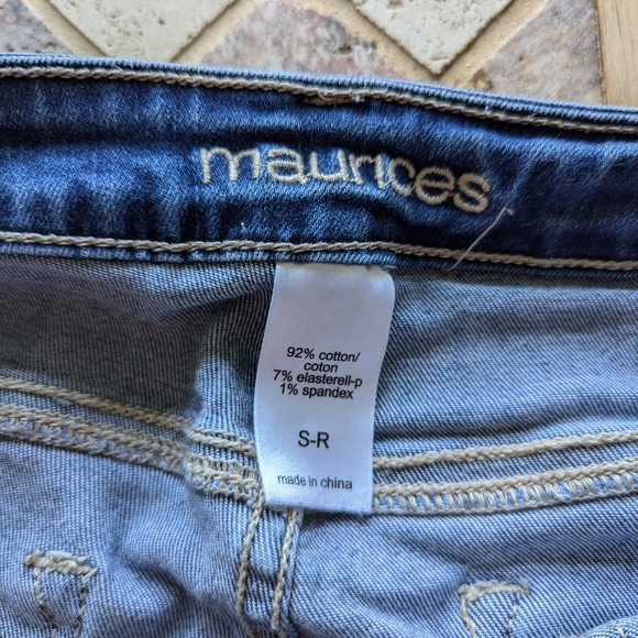 Ladies Maurice distressed crops - Picture 3 of 3